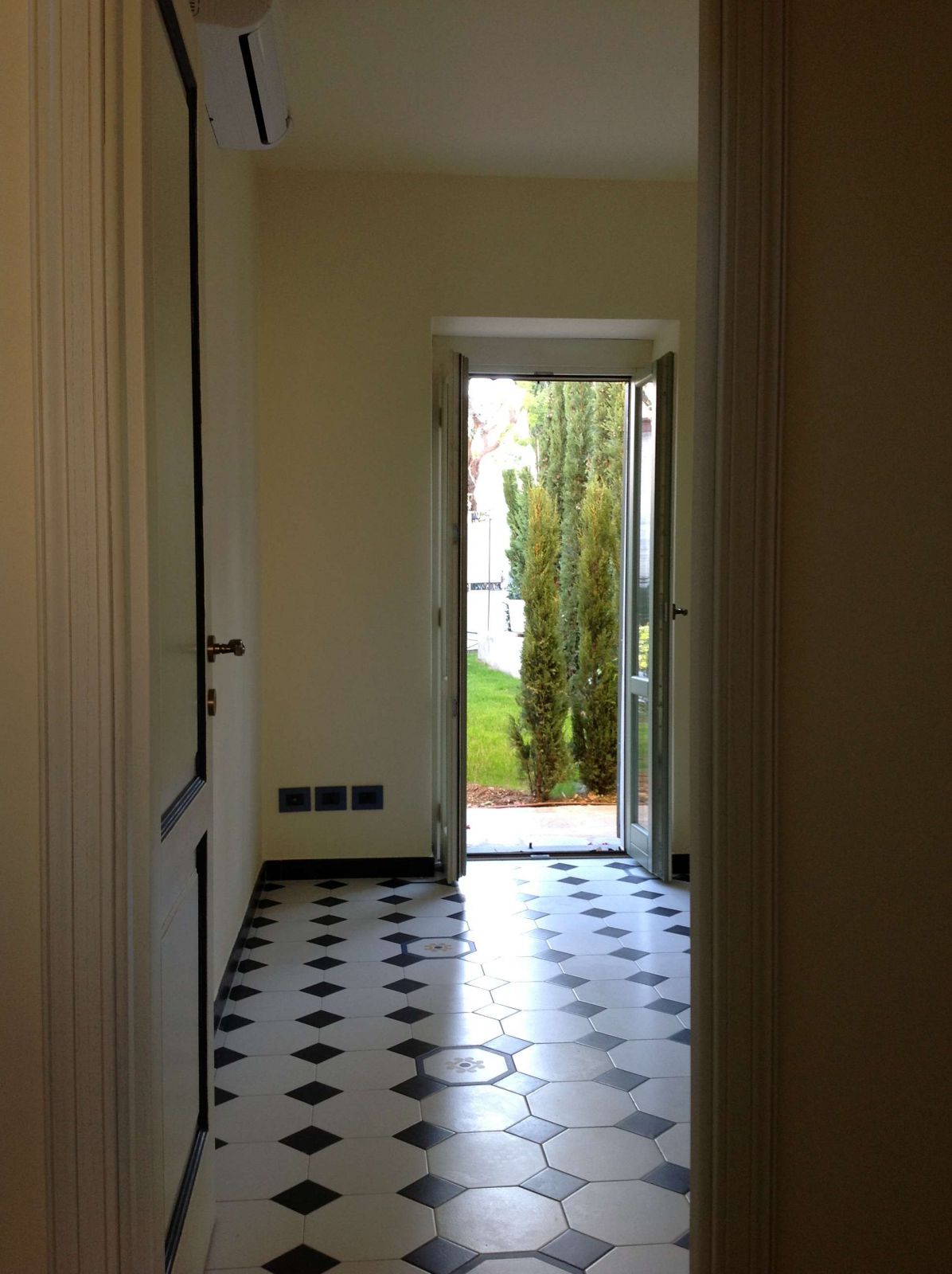 L'Eglantine: casa indipendente con giardino nel cuore del paese